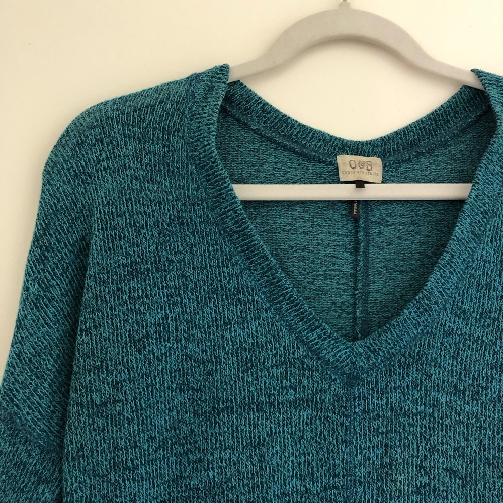 Blue, light long sleeve sweater